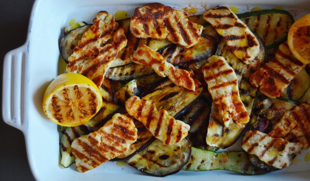 Grillede squash og aubergine med halloumi