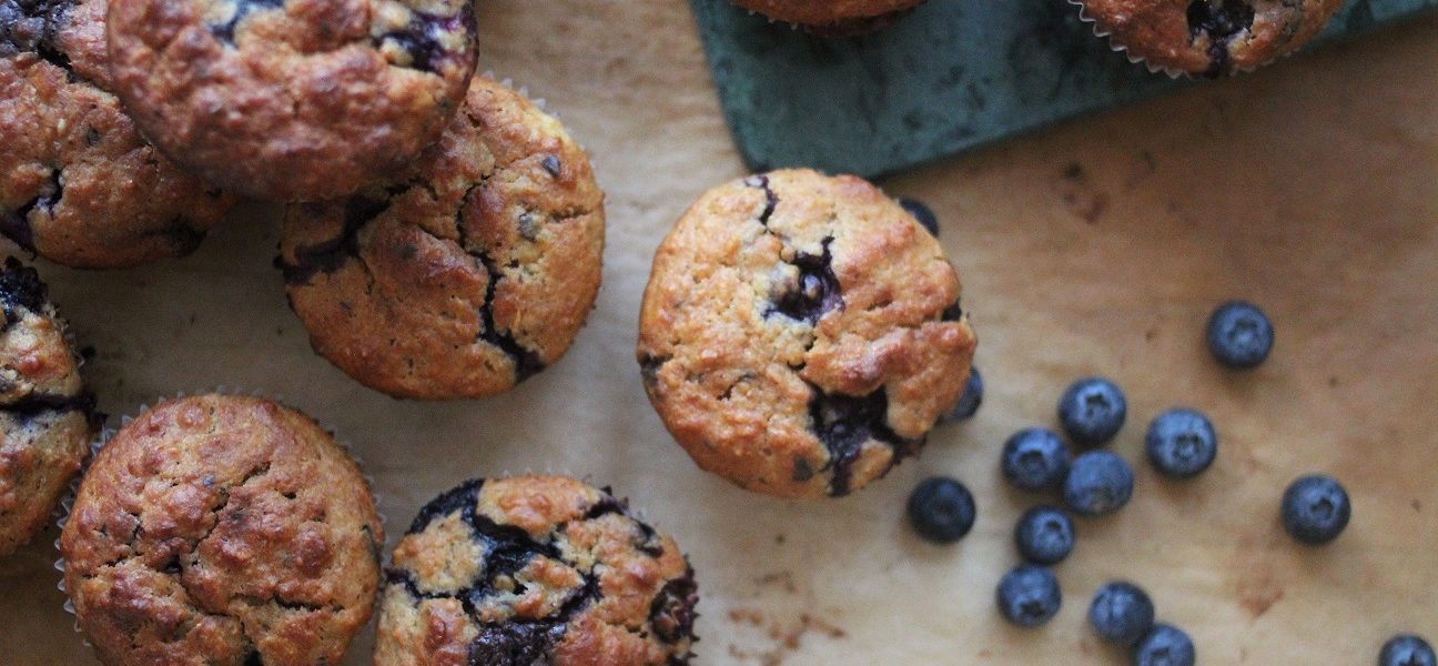 blåbærmuffins bakst med blåbær