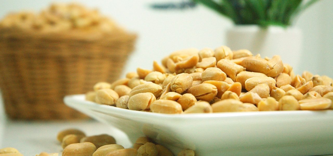 Peanøtter i skål. Husk at en peanøtt er ikke bare en peanøtt!
