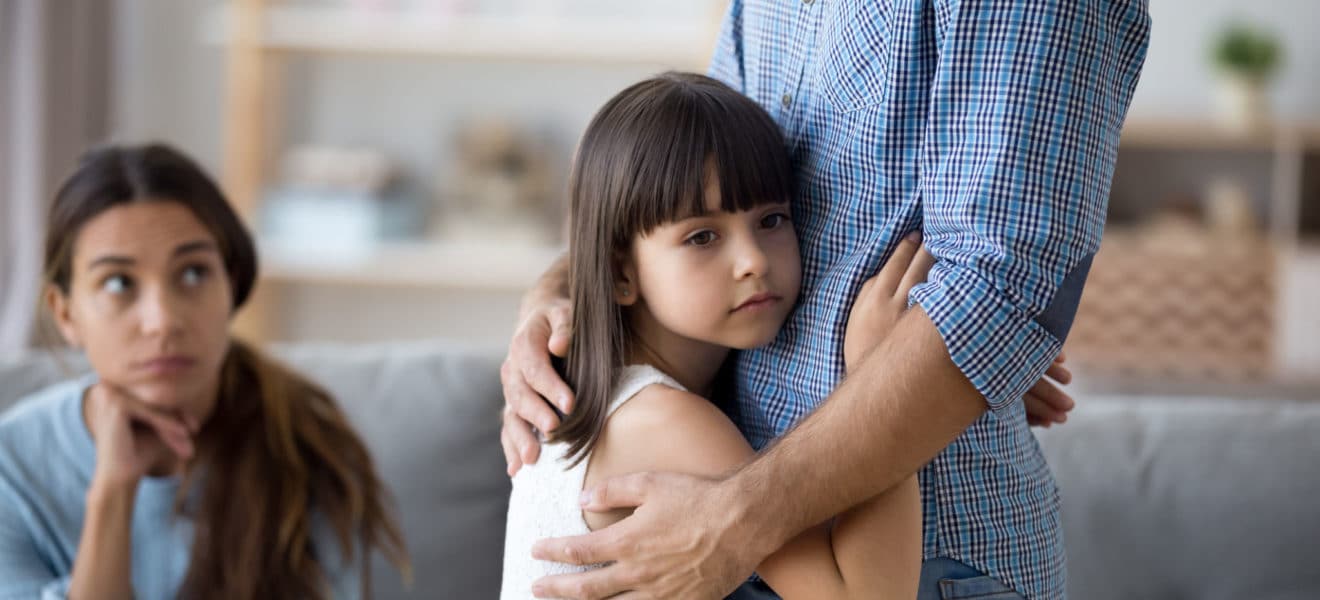 Kan diabetes ødelegge en familie? En familie i trøbbel, datter klemmer far