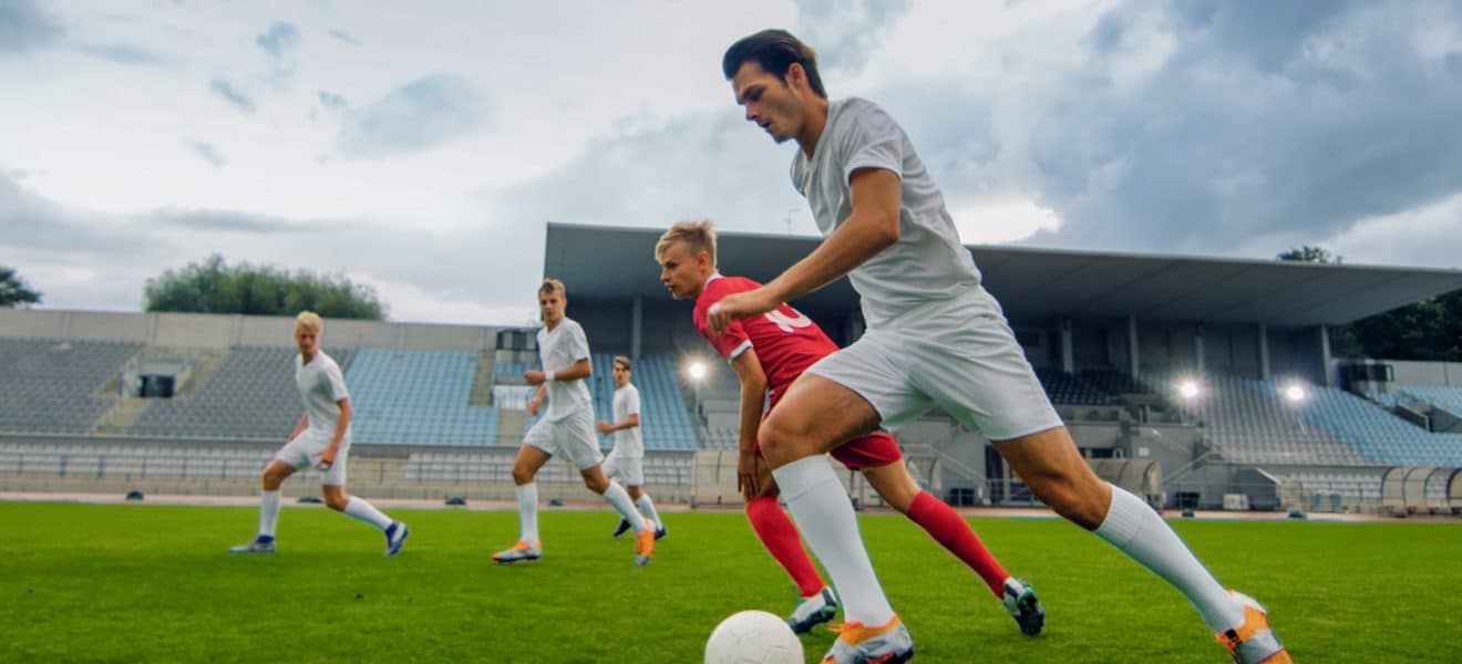 Fotballspiller på banen, fikk diabetes