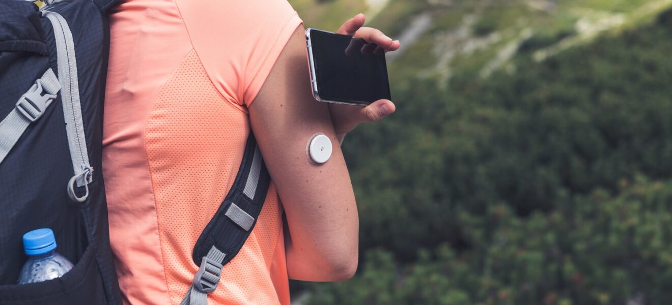 Kvinne med diabetes på fjelltur, investere i forebygging
